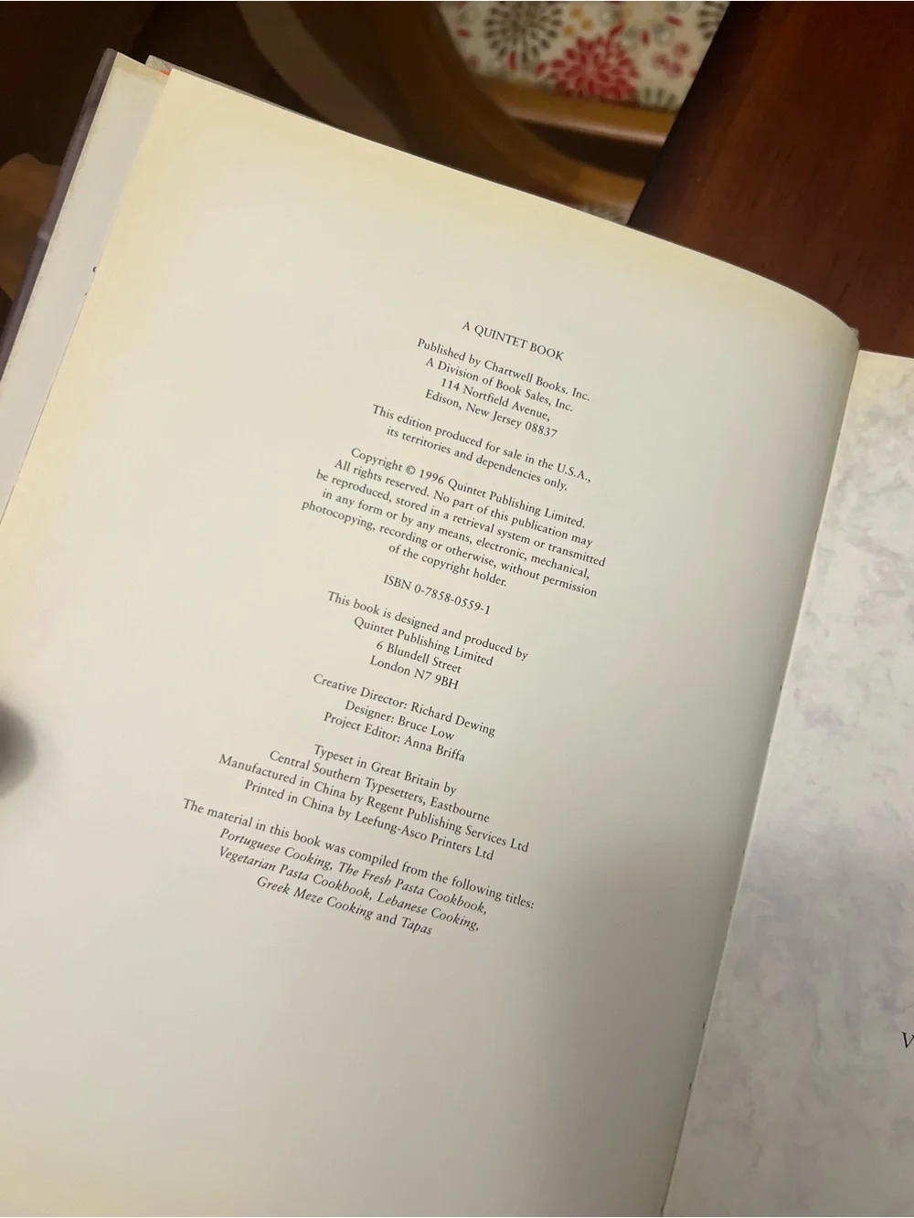 A Taste of the Mediterranean (Edited by Diana Vowles) - Cookbook